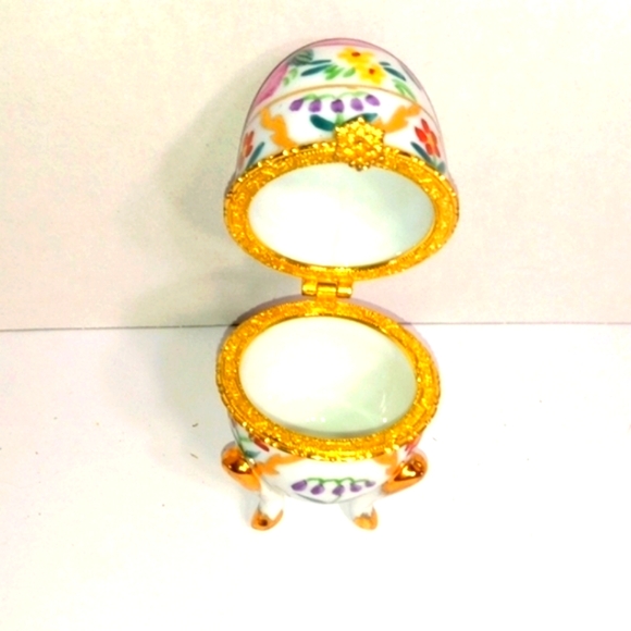 Vintage Porcelain Egg Shaped Hinged Trinket Box Multi Color Floral Gold … - Picture 2 of 5